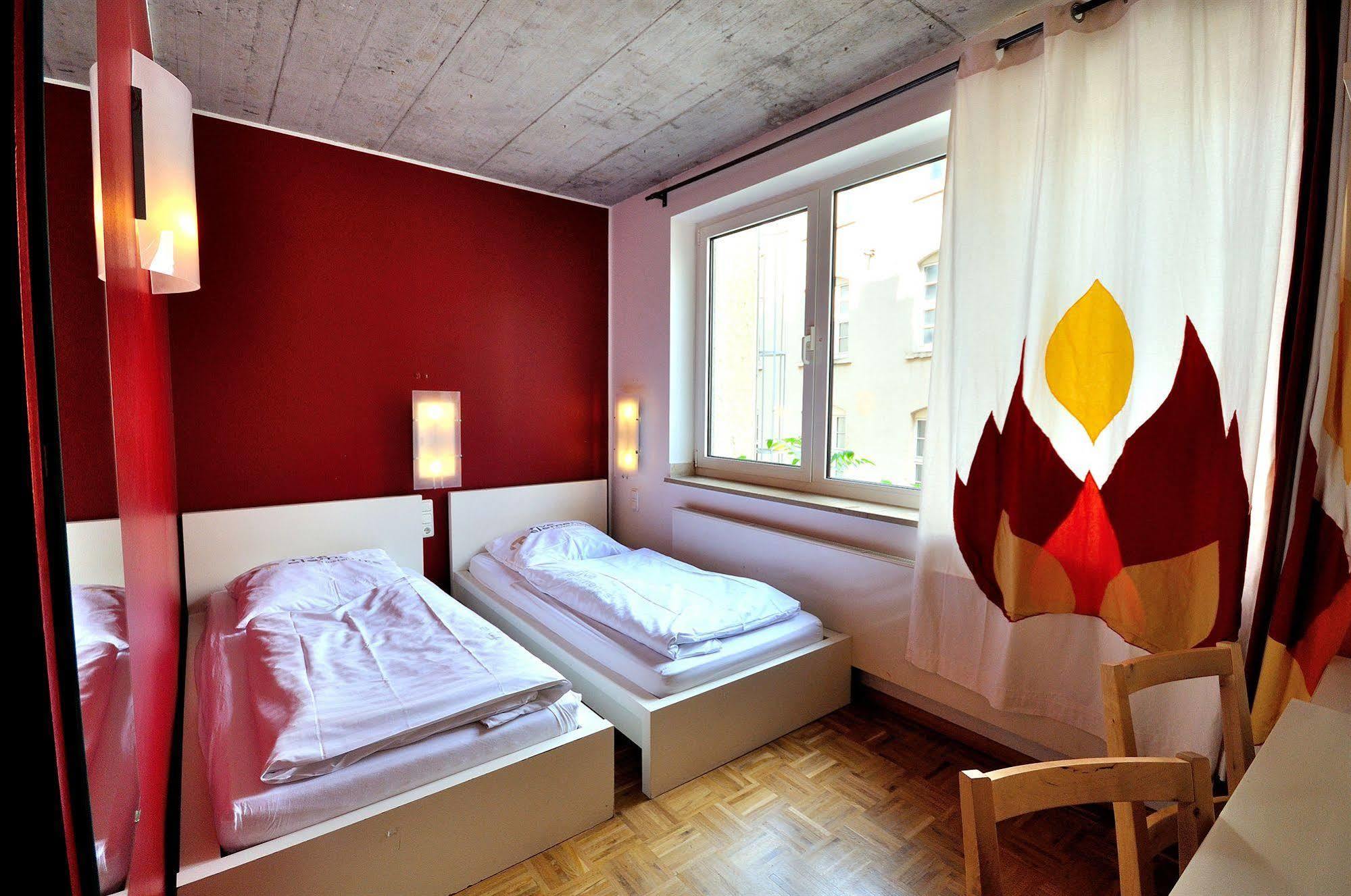 Five Elements Hostel Frankfurt Frankfurt am Main Exterior photo